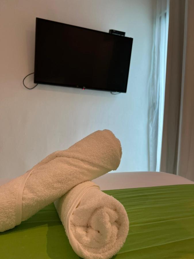 Hotel Mayari Holbox Ilha Holbox Exterior foto A towel snake