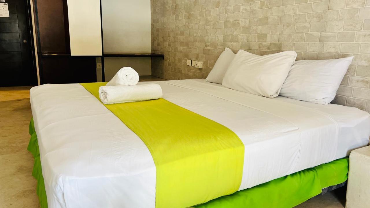 Hotel Mayari Holbox Ilha Holbox Exterior foto A bed runner